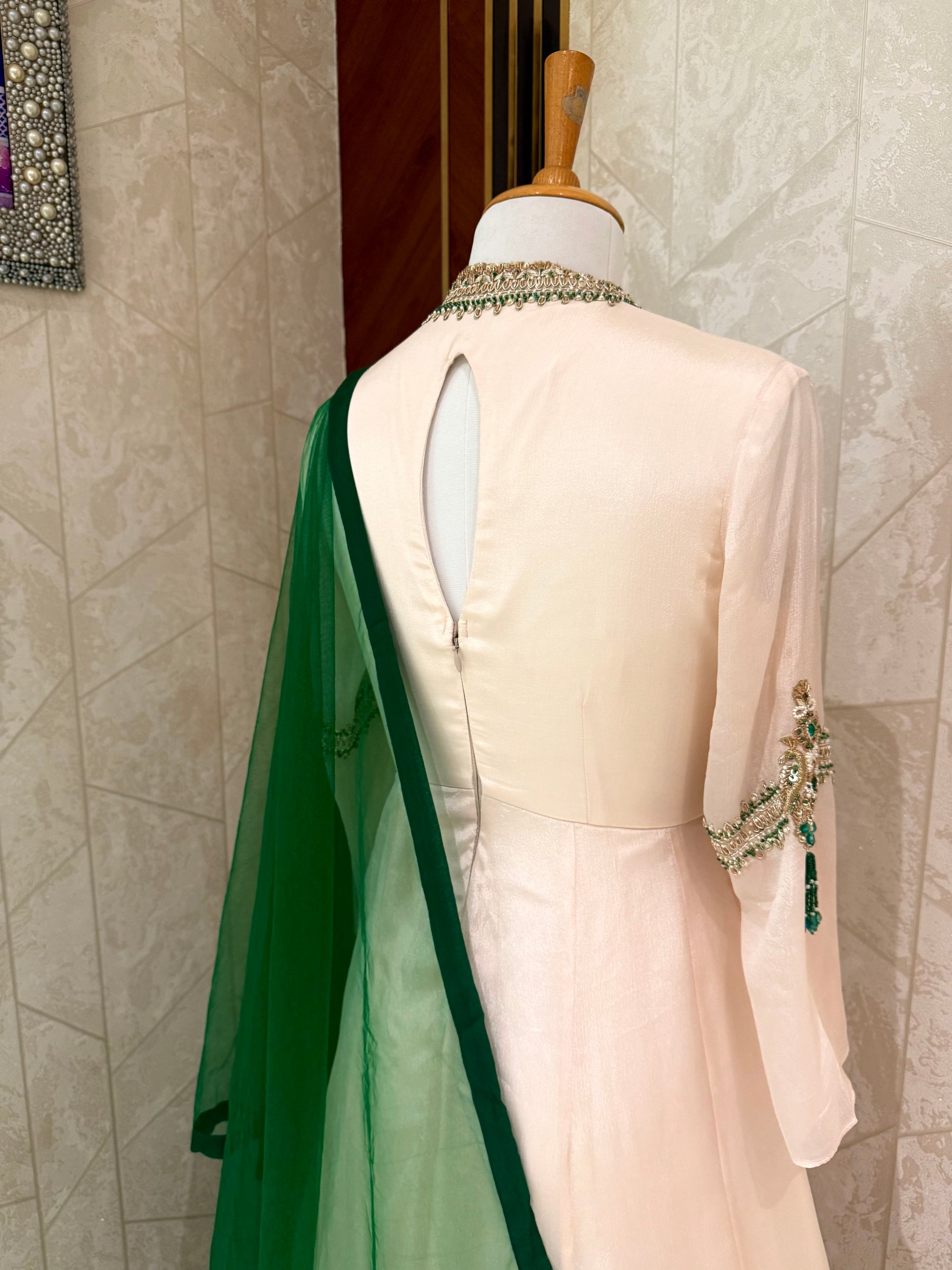 Jasmin stephanotis Gown