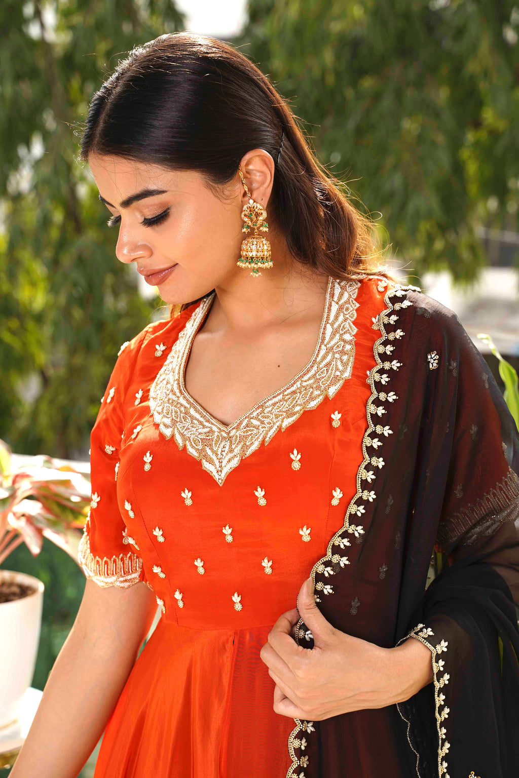 Noor Sienna Kurti, embroidery details, close-up