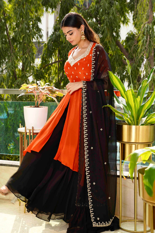Noor Sienna Kurti, side pose