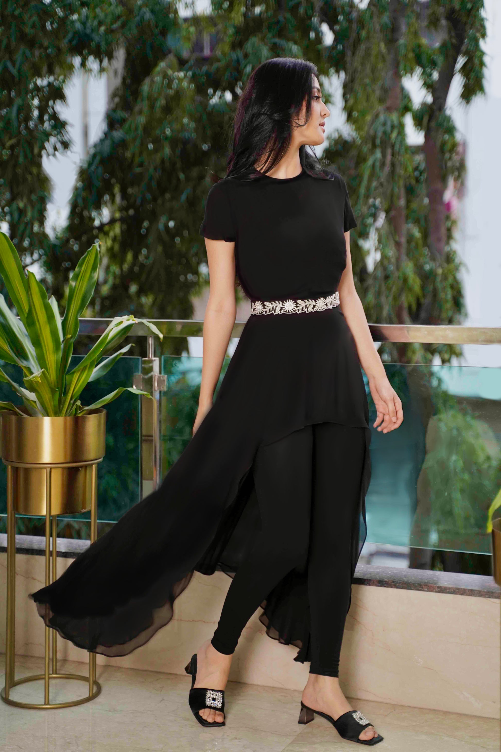 Riverstone Black Top, complete top details
